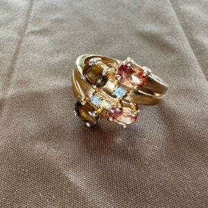 10k  Gold Ring Size 7.5 for Women